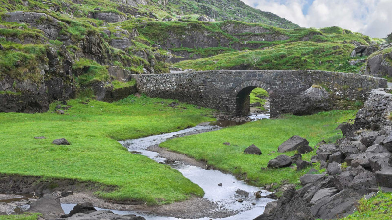 paisagem-irlanda-ruinas